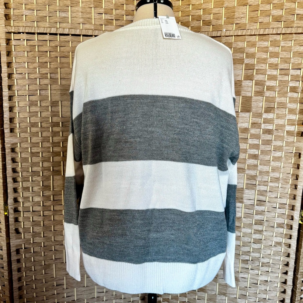 ❄️ NWT grey & white wide stripe H&M sweater XXL - Picture 6 of 11